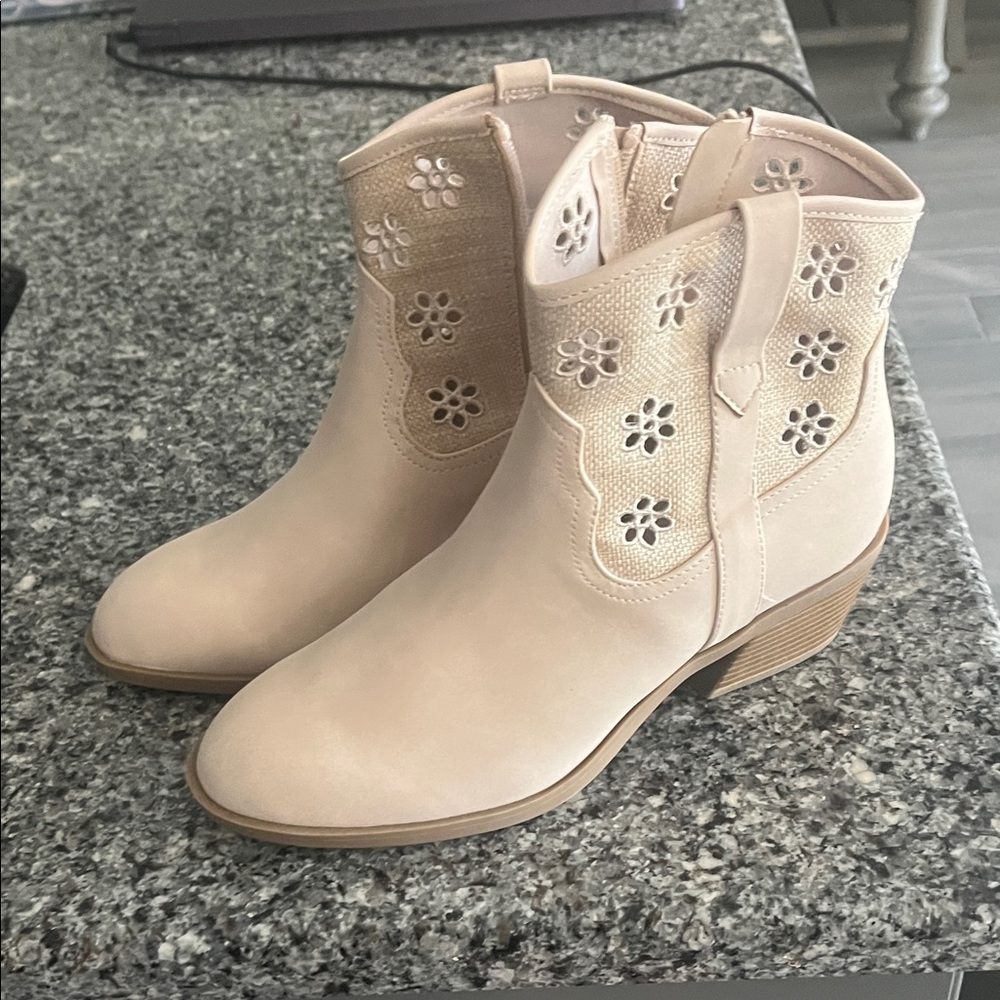 Maurices Cream Ankle Boots with Floral Cutouts
